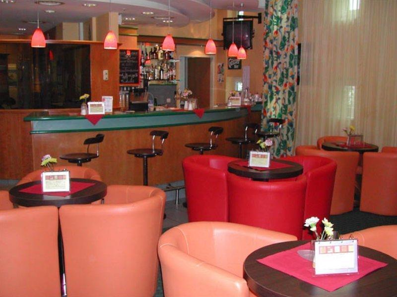 Ibis Linz City Экстерьер фото